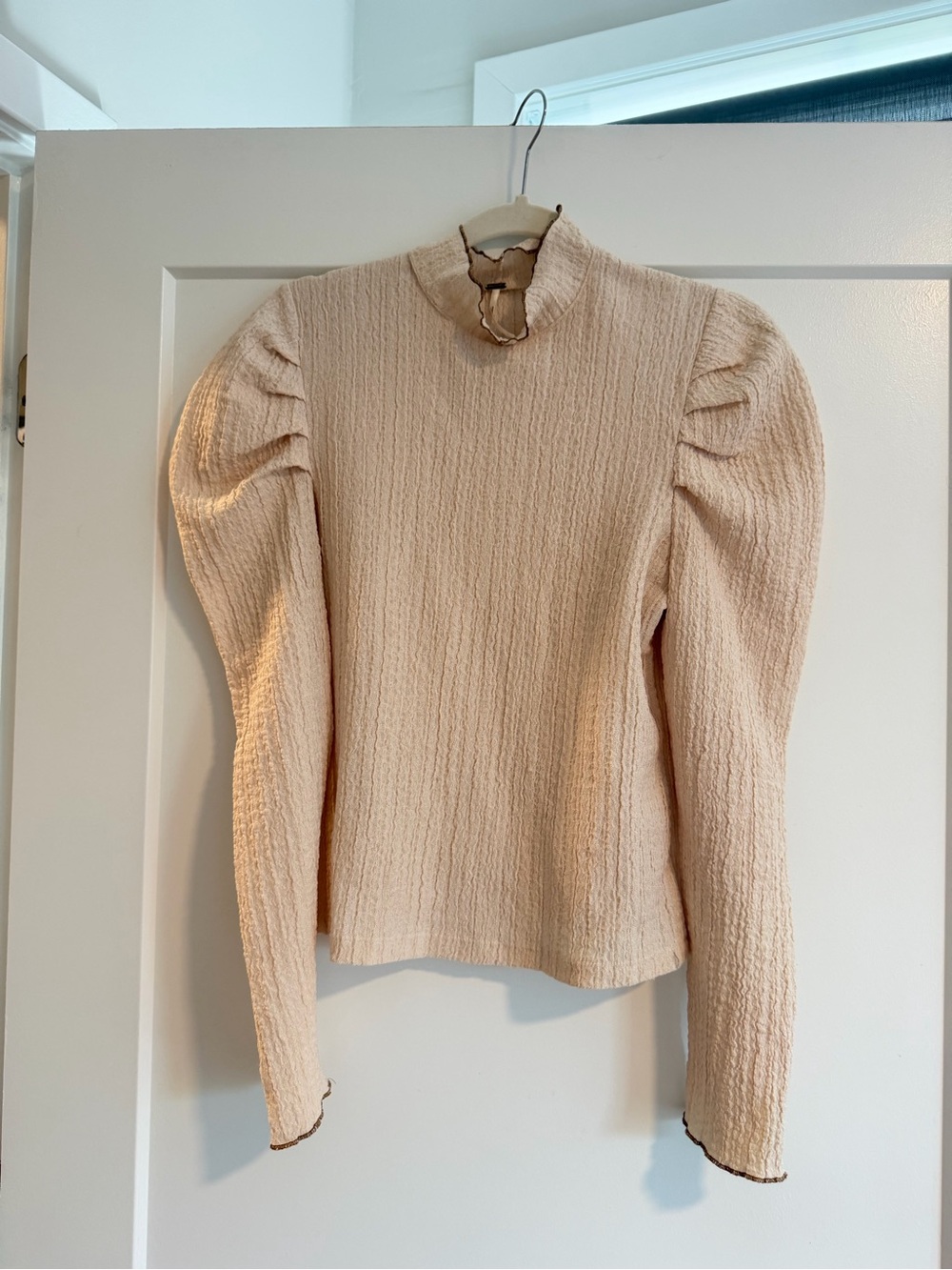 Free People Cream Textured Puff-Sleeve Long Sleeve Top